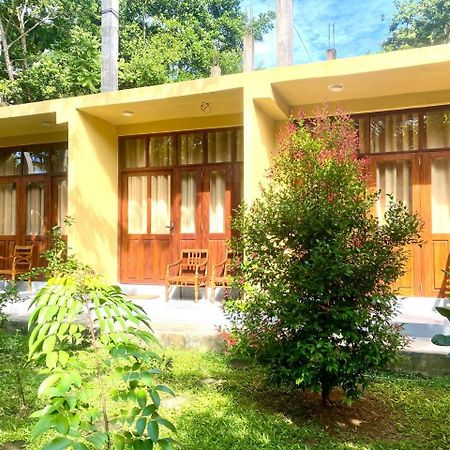 Talalla Ocean Beach Bungalow Матара Экстерьер фото