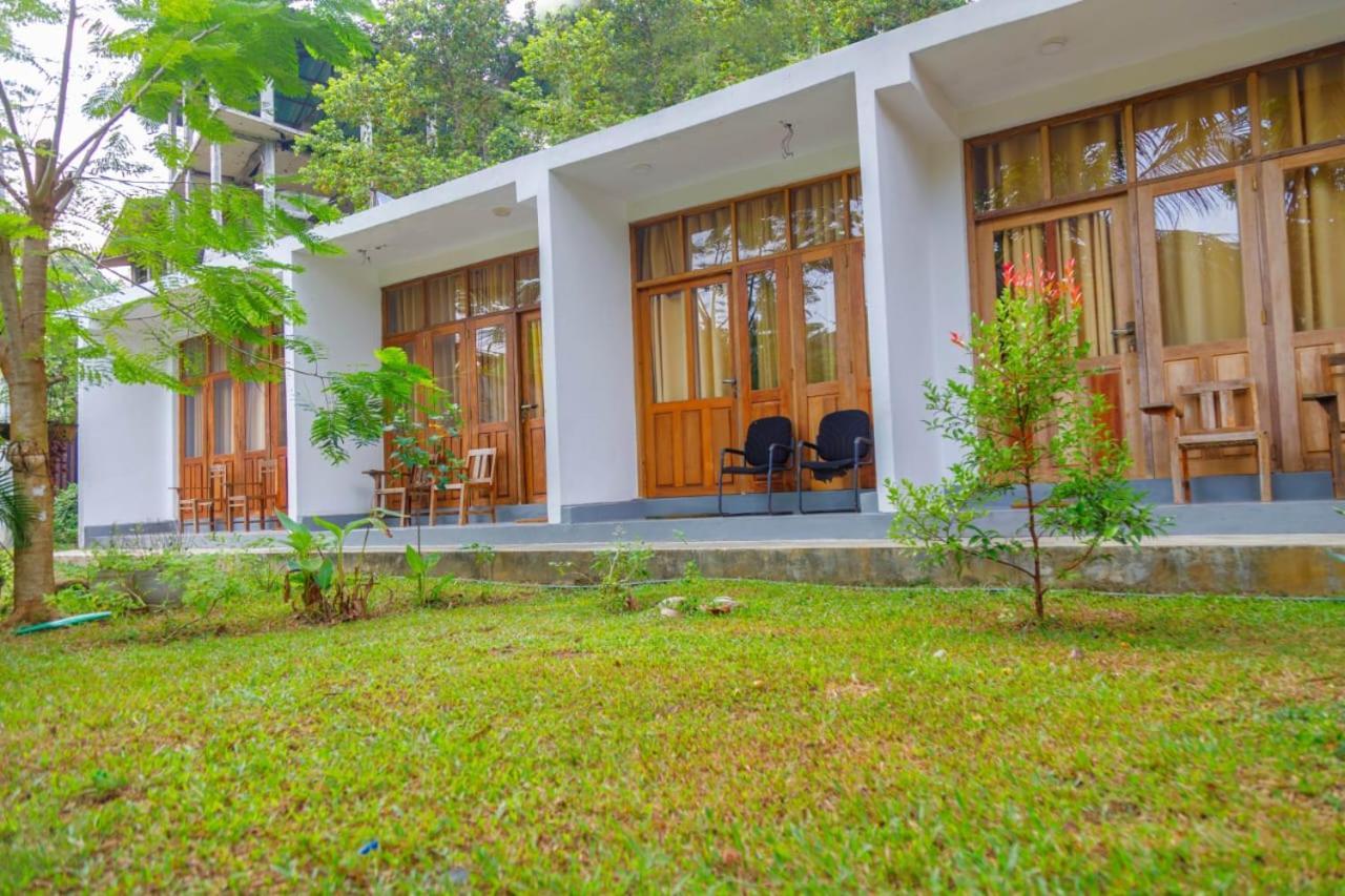 Talalla Ocean Beach Bungalow Матара Экстерьер фото