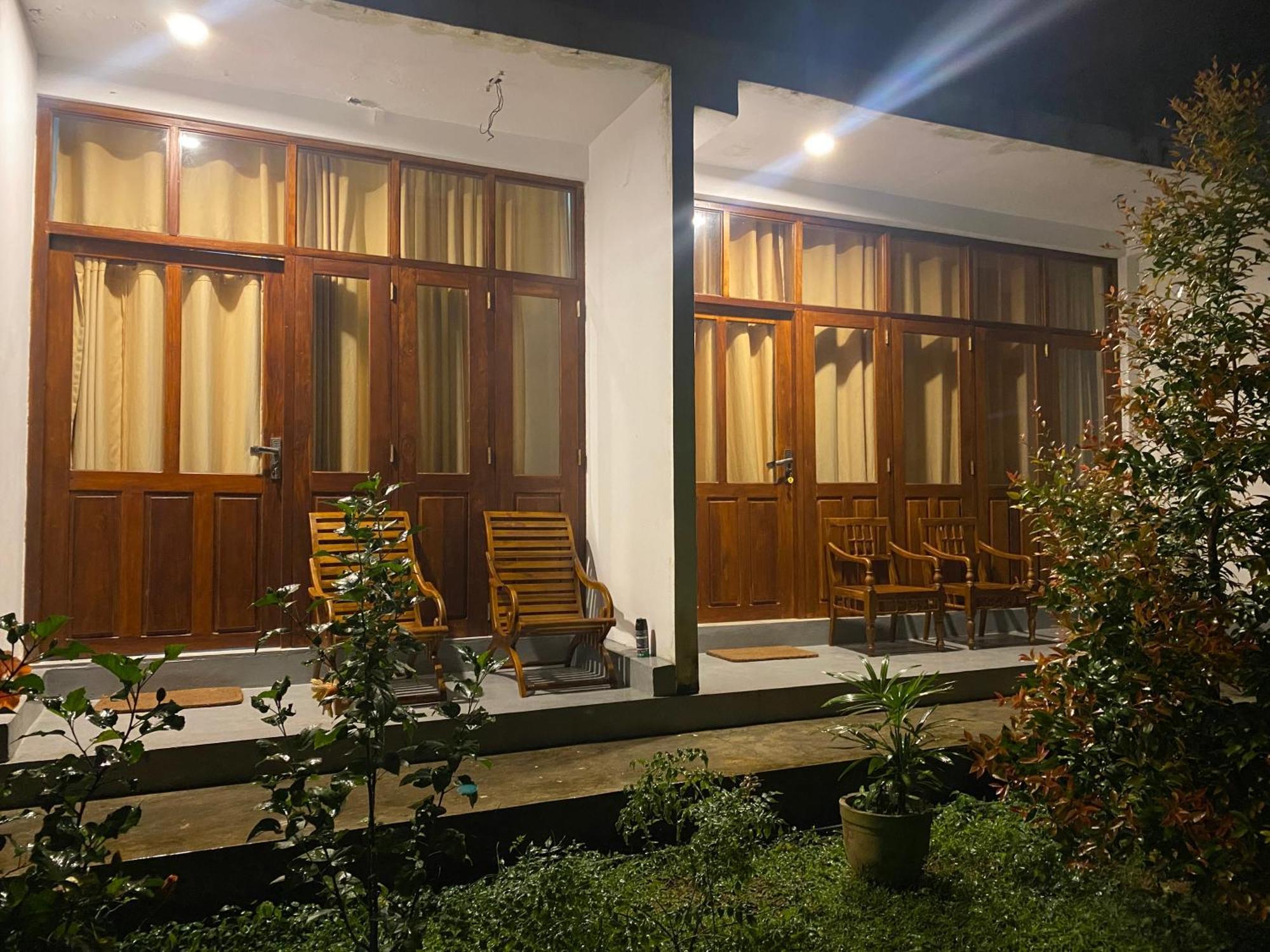 Talalla Ocean Beach Bungalow Матара Экстерьер фото