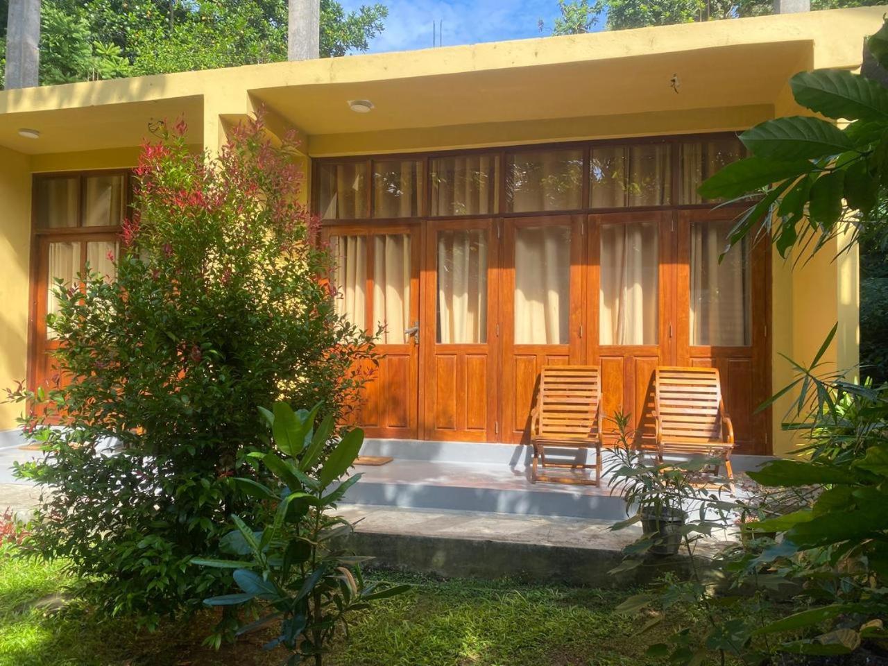 Talalla Ocean Beach Bungalow Матара Экстерьер фото