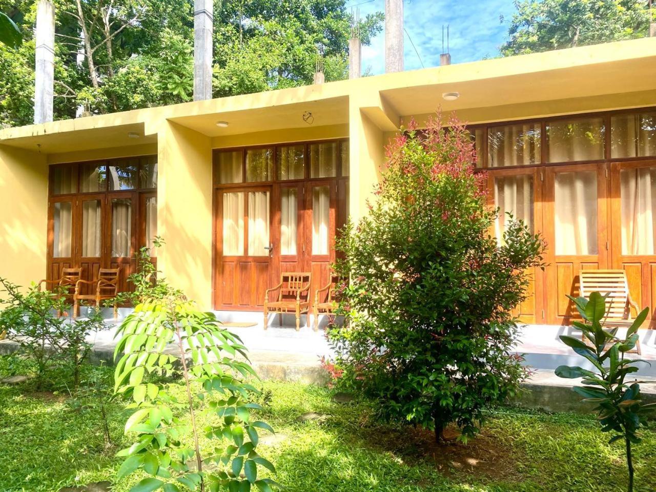 Talalla Ocean Beach Bungalow Матара Экстерьер фото